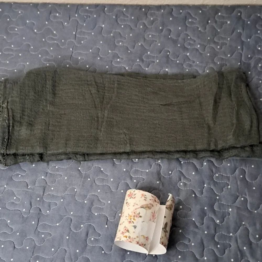 Gray scarf  - Picture 2 of 4